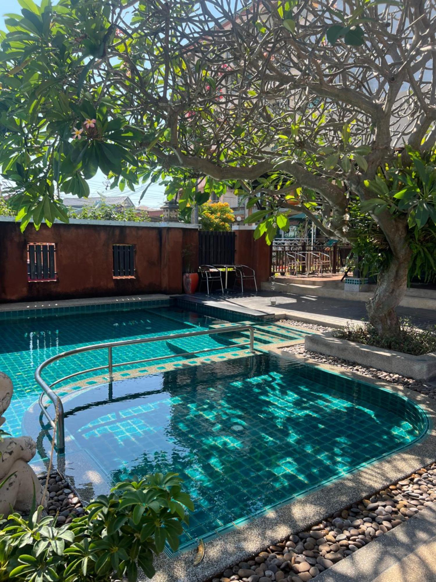 Hotel Pattara Mansion พัทยา Pattaya Esterno foto